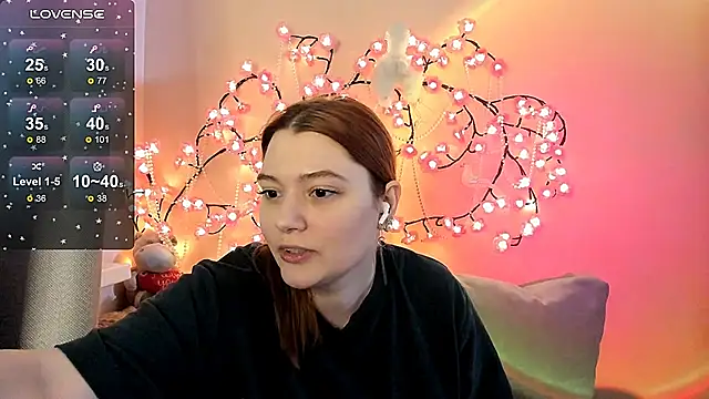 Snapshot of Ungoliant_Kiss chatting on 02.02.26 Ungoliant Kiss online show from 02.02.26