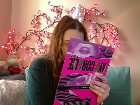 Snapshot of Ungoliant_Kiss chatting on 03.10.26 Ungoliant Kiss online show from 03.10.26