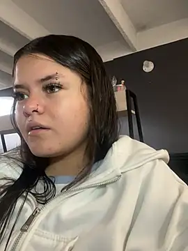 Camila Duarte2 online show from 02.04.26