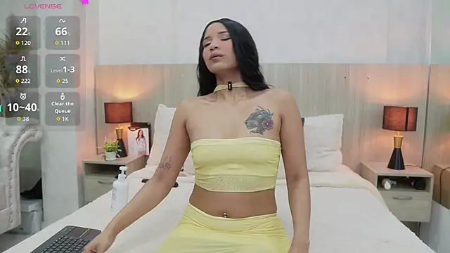 nicol alvarez online show from 05.07.26