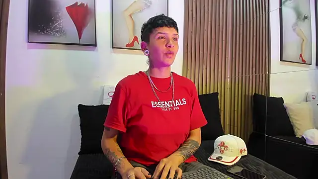 naughty girlwd online show from 02.19.26