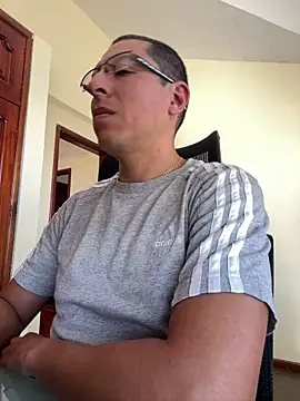 Snapshot of Tu_Principe_Azul36 chatting on 06.17.26 Tu Principe Azul36 online show from 06.17.26