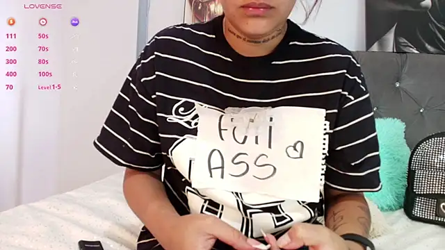 Snapshot of Slut_Dirty_Nastyy chatting on 12.14.25 Slut Dirty Nastyy online show from 12.14.25