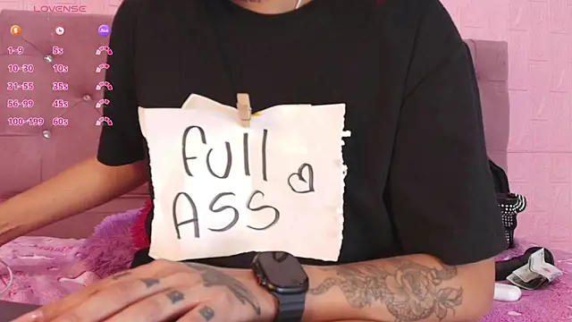 Snapshot of Slut_Dirty_Nastyy chatting on 12.18.25 Slut Dirty Nastyy online show from 12.18.25