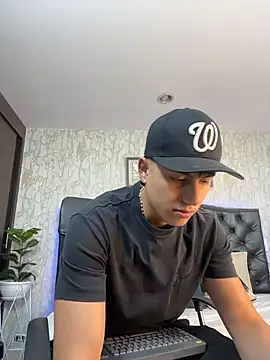 Lander Cruz online show from 07.15.26
