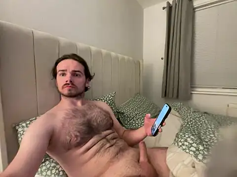 Snapshot of Leofever1 chatting on 04.14.26 Leofever1 online show from 04.14.26