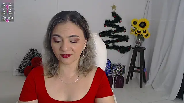 Snapshot of Katiana80 chatting on 12.17.25 Katiana80 online show from 12.17.25