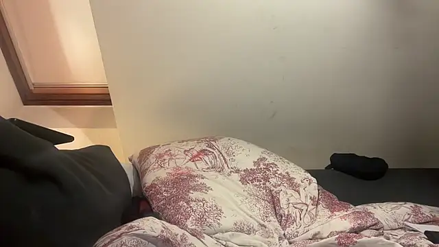 Snapshot of CBT-Sounding chatting on 12.14.25 CBT-Sounding online show from 12.14.25