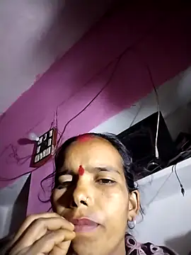 Snapshot of Chetna_sharma chatting on 12.18.25 Chetna sharma online show from 12.18.25