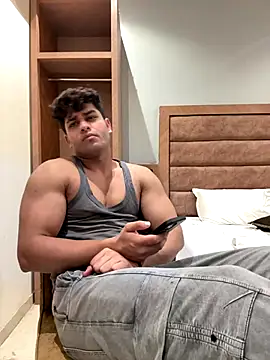 Snapshot of Anshtease chatting on 12.17.25 Anshtease online show from 12.17.25