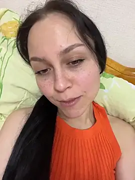 Snapshot of MonicaMercer chatting on 04.21.26 MonicaMercer online show from 04.21.26