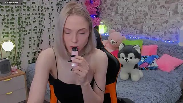 Gina Gina love online show from 06.10.26