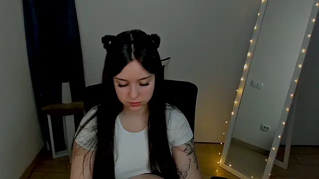Lilu May online show from 05.06.26