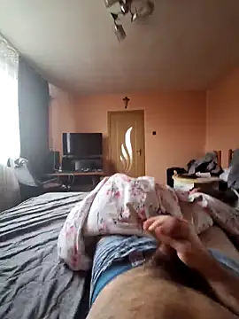 Snapshot of StephanSharp chatting on 12.21.25 StephanSharp online show from 12.21.25