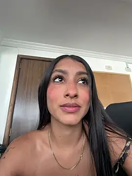 Snapshot of lya__brown chatting on 07.08.26 lya brown online show from 07.08.26