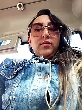 Snapshot of Valeria_montana_ chatting on 01.11.26 Valeria montana online show from 01.11.26