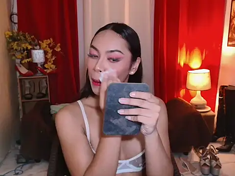 Snapshot of kylieEmparado chatting on 06.14.26 kylieEmparado online show from 06.14.26