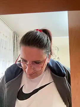 Snapshot of Dana92va chatting on 02.15.26 Dana92va online show from 02.15.26