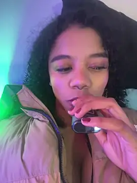 Snapshot of arianna_roxe chatting on 02.27.26 arianna roxe online show from 02.27.26