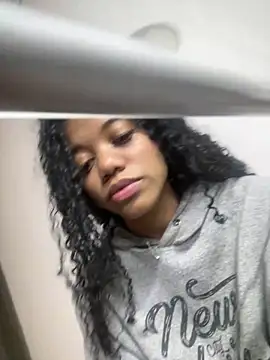 Snapshot of arianna_roxe chatting on 03.17.26 arianna roxe online show from 03.17.26