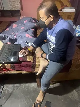 Snapshot of yoyoyohunny chatting on 12.04.25 yoyoyohunny online show from 12.04.25