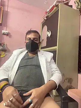 Snapshot of yoyoyohunny chatting on 12.14.25 yoyoyohunny online show from 12.14.25