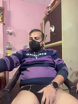 Snapshot of yoyoyohunny chatting on 12.16.25 yoyoyohunny online show from 12.16.25