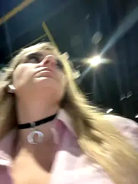 Snapshot of Betsy chatting on 12.02.24 Betsy online show from 12.02.24