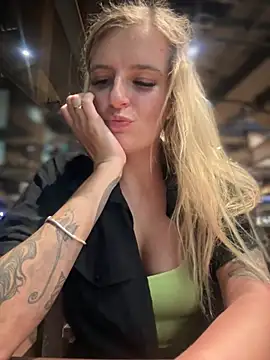 Snapshot of Betsy chatting on 01.15.25 Betsy online show from 01.15.25