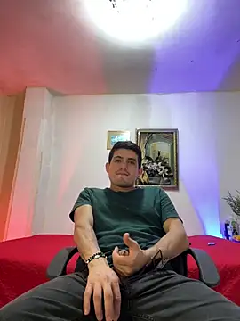 Snapshot of williamsmiiths16 chatting on 12.23.25 williamsmiiths16 online show from 12.23.25