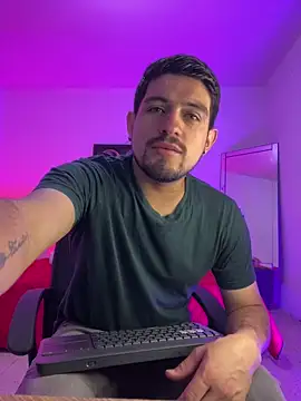 williamsmiiths16 online show from 06.12.26