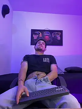 williamsmiiths16 online show from 06.23.26