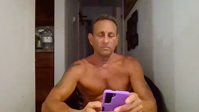 Snapshot of johnnymarino1010 chatting on 07.12.26 johnnymarino1010 online show from 07.12.26