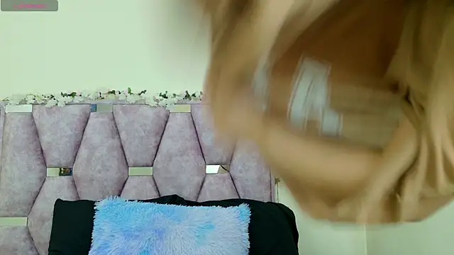 Snapshot of iris_and_damian chatting on 01.15.26 iris and damian online show from 01.15.26