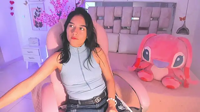 isabella castillo  online show from 03.12.26