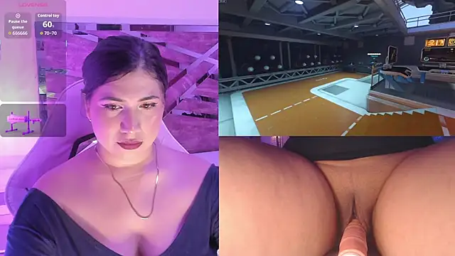 Snapshot of CloeMoon chatting on 12.21.25 CloeMoon online show from 12.21.25