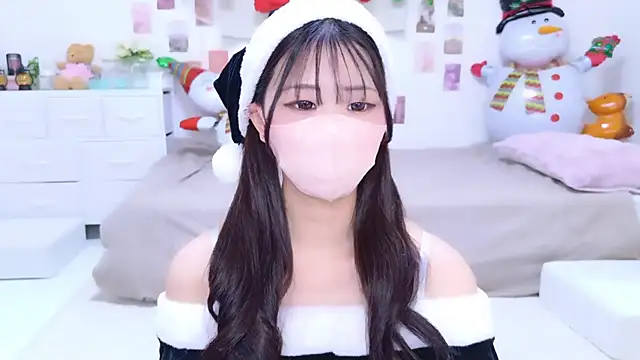 Snapshot of Otochan_0108xx chatting on 12.20.25 Otochan 0108xx online show from 12.20.25