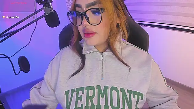 Snapshot of asheryn chatting on 01.18.26 asheryn online show from 01.18.26