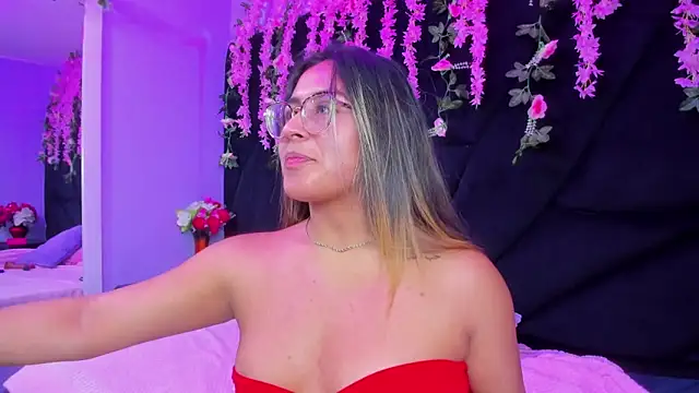 Snapshot of Freyaa_Millerr_ chatting on 02.17.26 Freyaa Millerr online show from 02.17.26