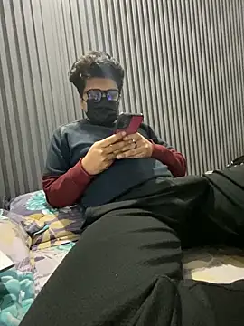 Snapshot of Shanky_HD chatting on 12.20.25 Shanky HD online show from 12.20.25