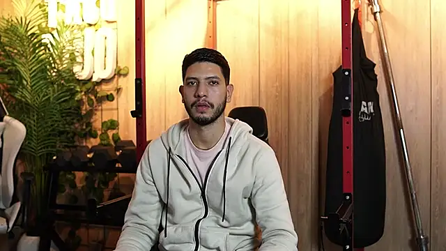 Snapshot of Thiago_Voss chatting on 01.11.26 Thiago Voss online show from 01.11.26