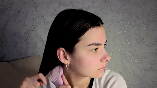 Laura Sunday online show from 03.24.26