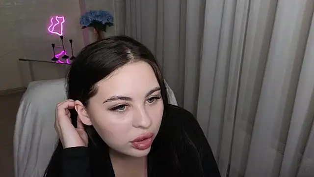 Deborah lowe online show from 12.03.25