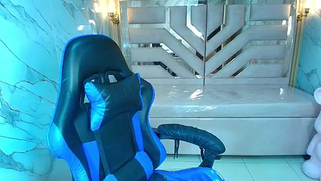 Snapshot of emily__r_ chatting on 02.02.26 emily r online show from 02.02.26