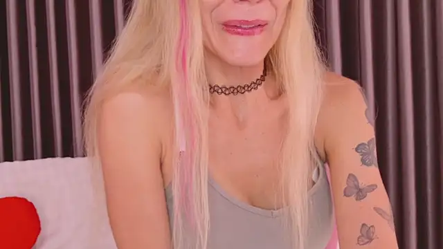 Snapshot of betty_xoxoo chatting on 07.14.26 betty xoxoo online show from 07.14.26