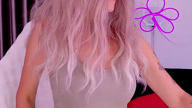 Snapshot of betty_xoxoo chatting on 08.01.26 betty xoxoo online show from 08.01.26