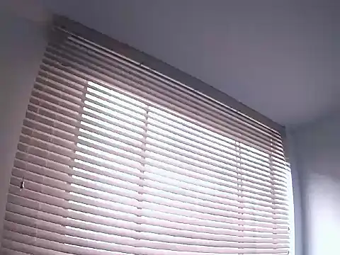 Snapshot of Fernanda_andrew chatting on 06.18.26 Fernanda andrew online show from 06.18.26