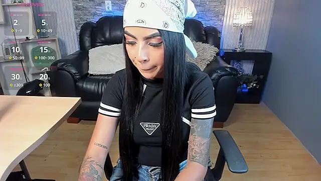  hanna miller   online show from 03.10.26