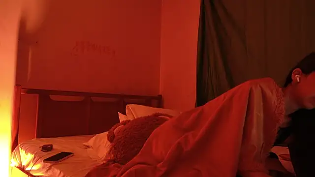 MoonLipsON- online show from 03.19.26