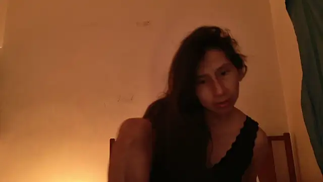 Snapshot of MoonLipsON- chatting on 06.04.26 MoonLipsON- online show from 06.04.26
